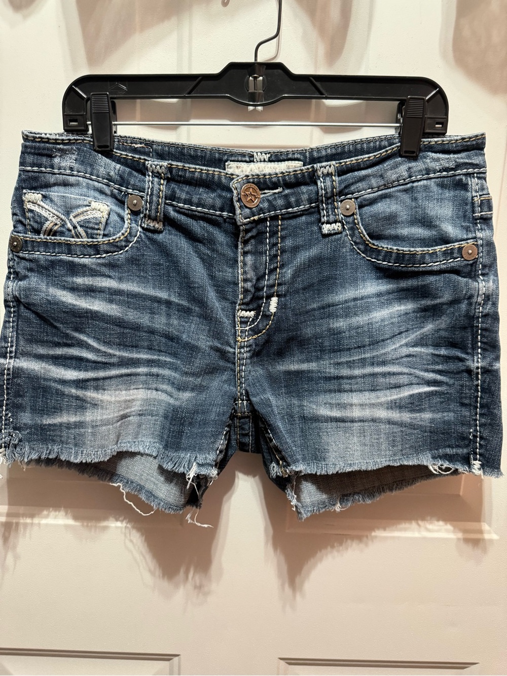 Big Star Women's Faded Blue Cut-off Distressed Denim Shorts Size 29